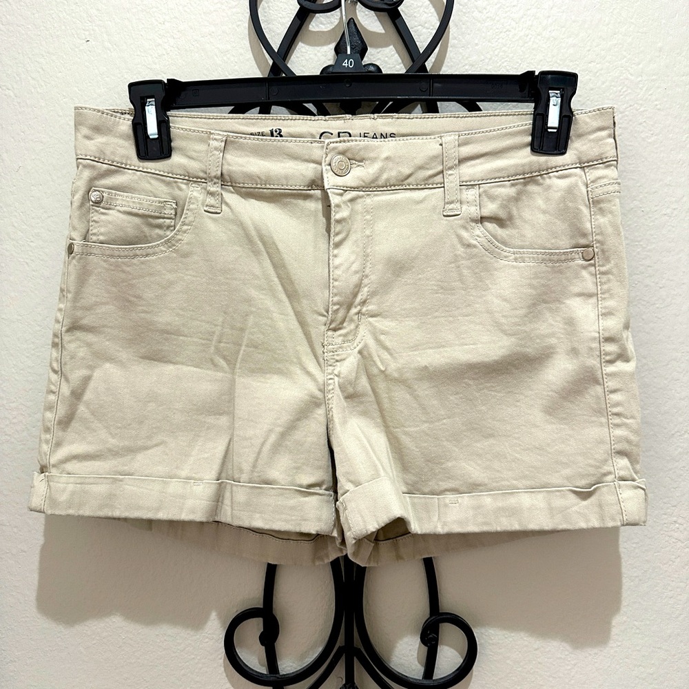 Khaki shorts